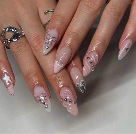 Kutek Disney, Unghie Sfumate, Nail Supplies, Stick On Nails, Minimalist Nails, Dream Nails, False Nail, Artificial Nails, Valentine's Day Nails