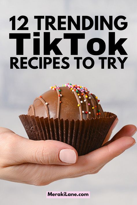 Tik Tok Recipes Desserts, Easy Tick Tock Recipes, Trending Chocolate Treats, Trending Baking Ideas, Viral Tiktok Desserts, Tiktok Desserts Videos, Viral Recipes Tiktok, Tik Tok Desserts, Tiktok Snack Recipes