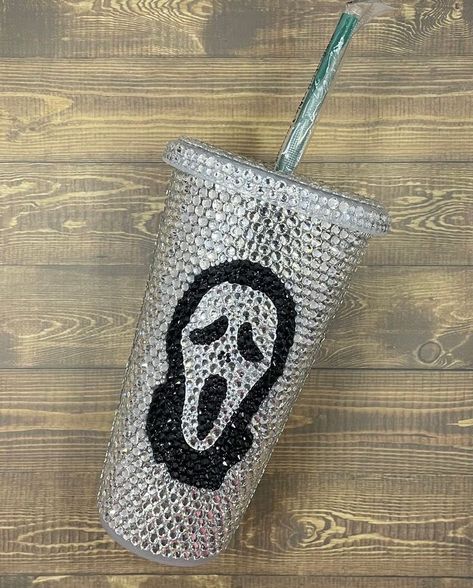 Rhinestone Ghostface, Blinged Cups, Ghostface Tumbler, Bedazzle Ideas, Bedazzled Tumbler, Bedazzled Stuff, Scream Movies, Reusable Starbucks Cup, Bling Bottles