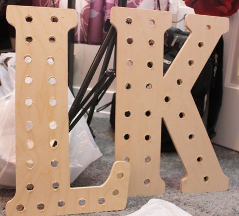 How to Make DIY Marquee Letters – 2 Versions » NEVER SKIP BRUNCH Large Christmas Lights, How To Makr, Diy Marquee Letters, Diy Shows, Patio String Lights, Marquee Lights, Light Letters, Marquee Letters, Lights Christmas