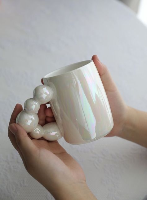 Colored Bubbles, Desain Pantry, Fotografi Vintage, Clay Diy Projects, Pretty Mugs, Keramik Design, Pottery Crafts, Ceramics Pottery Art, Ceramics Ideas Pottery