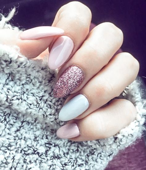 Light Pink And White Nails, Light Pink Christmas Nails, Light Pink Acrylic Nails, Almond Acrylic Nails, Pink Acrylic Nails, Dream Nails, Pretty Acrylic Nails, Short Acrylic Nails, Best Acrylic Nails