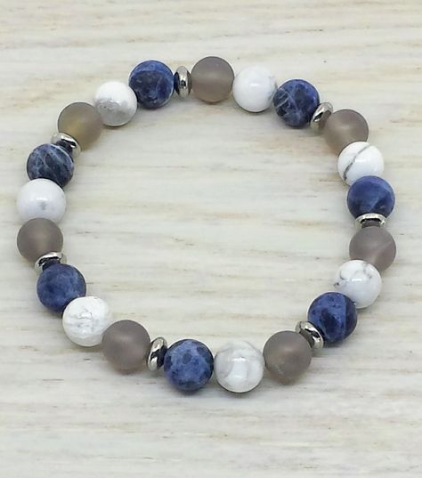 Howlite Bracelet Ideas, Mens Bracelet Fashion, Sodalite Bracelet, Mens Bracelet Designs, Howlite Bracelet, Gemstone Beads Jewelry, Diy Bracelet Designs, Beads Bracelet Design, Silver Bead Bracelet