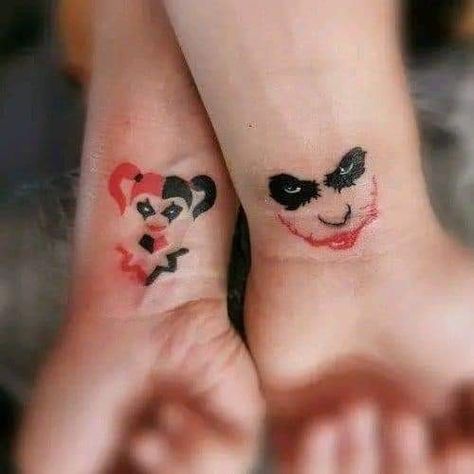 Cool Couple Tattoos, Tattoo Parejas, Joker And Harley Quinn Tattoo, Tattoo For Couple, Tato Joker, Joker And Harley Tattoo, Tattoo For Couples, Tattoo Ideas For Couples, Him And Her Tattoos