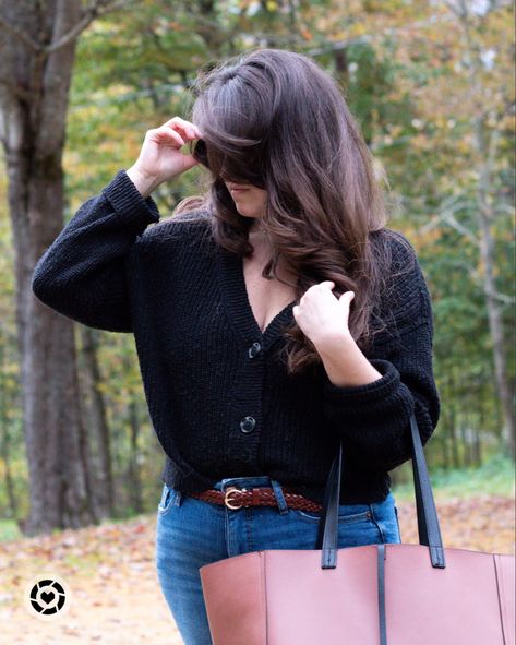 Woman with brown wavy hair wearing a cropped, v neck, black cardigan and denim with fall leaves in the background Black Cardigan Outfit, Outfit For Fall, Cardigan Outfit, Simple Fall Outfits, Cardigan Outfits, Easy Fall, Black Crop, Winter Outfit, Black Cardigan