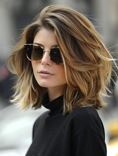 Shoulder Length Long Bob, Shoulder Length Bob Haircut, Haircuts For Medium Length Hair, Oval Face Haircuts, Stylish Short Haircuts, Layered Haircuts For Medium Hair, Haircuts For Curly Hair, Short Hair Balayage, Haircuts For Medium Hair