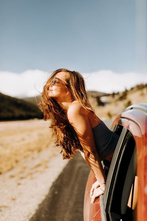 Self Confidence Photoshoot Ideas, Happy Women Photography, Happy Mood Photography, Back Road Photoshoot, Confident Woman Photoshoot, Unique Photoshoot Ideas For Women Fun, Self Confidence Photoshoot, Road Photography Poses Women, Women Car Photoshoot