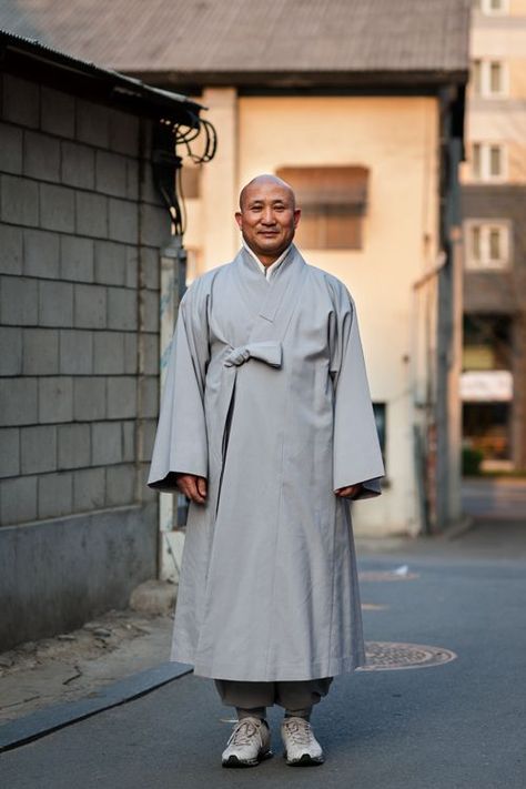 Monk Clothing, Monk Robes, Buddhist Monk Robes, Monk Mode, Diverse Faces, Black Monks, Street Portraits, Fashion Reference, Street Portrait