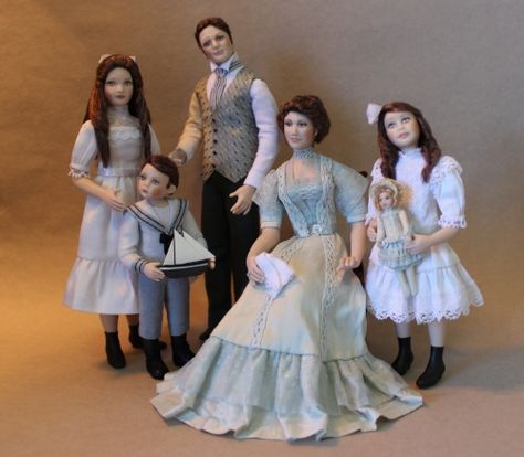 Custom miniature Dolls and Clothing Dollhouse Family, Edwardian Lady, Doll House People, Victorian Dollhouse, Lady Doll, Doll Family, Victorian Dolls, Tiny Dolls, Porcelain Doll