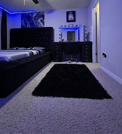 Aesthetic Room Inspo For Guys, Black Teenage Room Ideas, Modern Room Ideas Bedroom Black, Closet Streaming Setup, Black And Bedroom Ideas, Black And White Bedroom Ideas For Couples, Girls Black Bedroom Ideas, Black And Silver Bedroom Ideas Decor, Black And Silver Room Ideas