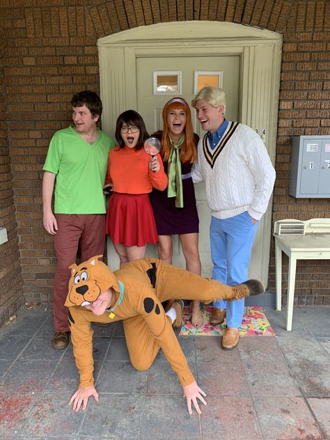 5 Person Halloween Costume, Scooby Doo Disfraz, 4 People Halloween Costumes, 4 Person Halloween Costumes, Scooby Doo Halloween Costumes, Funny Group Halloween Costumes, Cartoon Halloween Costumes, Scooby Doo Halloween, Halloween Costumes For Work