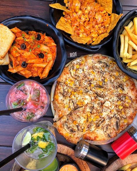 ⚫Srishti & Vaibhav - Delhi⚫ on Instagram: “Pizza, Pasta, Burger, sandwich, nachos, fries❤️ Choose your pick❤️ Tag your friends who will love it❤️ * * Follow @riseofflavours 💖 * * Use…” Nachos Fries, Sandwich Burger, Burger Sandwich, Pizza Burger, Pizza Fries, Burger Fries, Pizza Burgers, Food Pizza, Burger And Fries