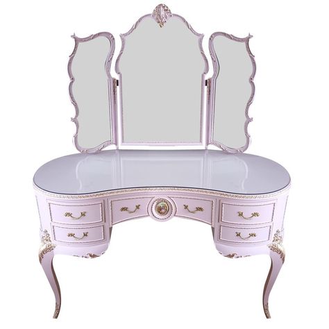 Pink Room Furniture, Coquette Makeup Vanity, Vanity Paint Ideas, Cute Makeup Table, Pastel Vanity, 80s Style Bedroom, Vintage Style Vanity, Vintage Vanity Aesthetic, Coquette Vanity