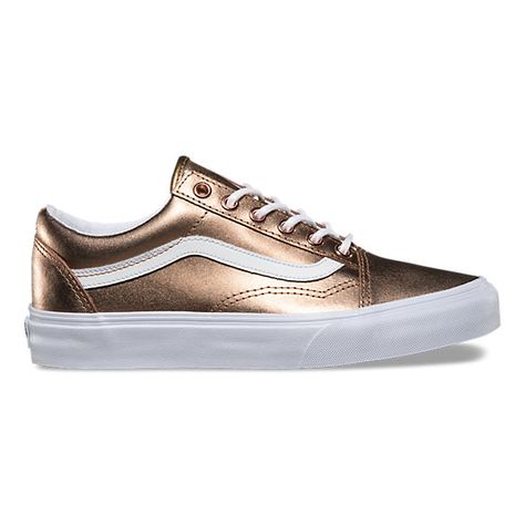 Metallic Old Skool Gold Trainers, Shoes Skate, Vans Trainers, Gold Vans, Tenis Vans, Sneak Attack, Cap Toe Shoes, Flexible Shoes, Rose Gold Sneakers