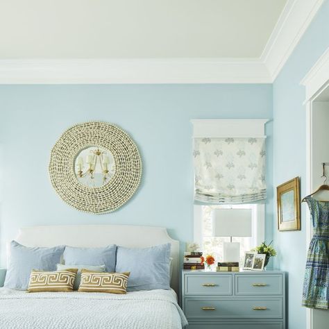 Benjamin Moore on Instagram: "Looking for a color to help you transition from summer to fall and beyond? Ease your mind with Clear Skies 2054-70, an airy hue with clean, crisp notes of blue and green. Try it in a color sample, available now at the link in our bio. #BenjaminMoore #Bedroom #Paint #ColorInspiration . (WALLS) Clear Skies 2054-70, AURA®, Matte (CEILING) Moonlight White 2143-60, Waterborne Ceiling Paint, Ultra Flat (TRIM) Simply White 2143-70, ADVANCE®, Semi-Gloss" Blue Bedroom Paint, Sky Blue Paint, Wall Cloud, Latest Decorating Trends, Flat Trim, Ceiling Trim, Tranquil Bedroom, Dining Room Blue, Dado Rail