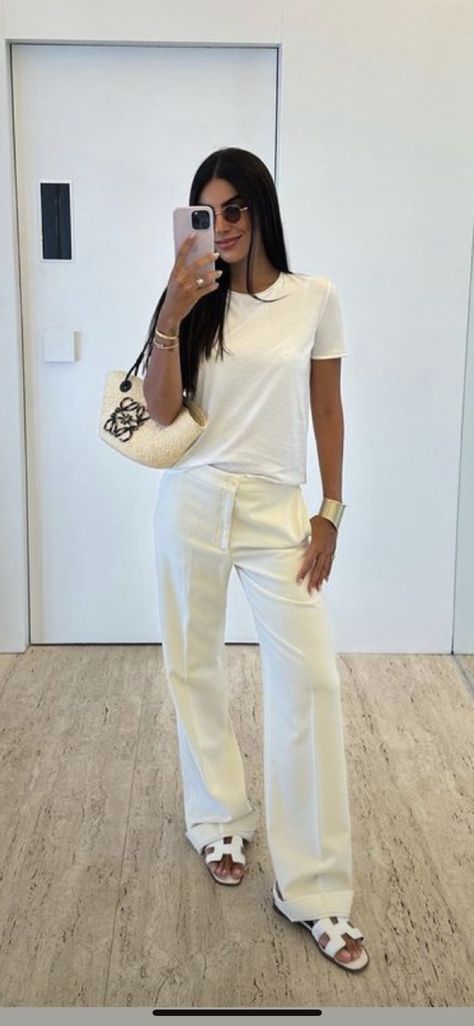 White Pointy Heels Outfit, Feminine Daily Outfits, Casual Chic Outfits Classy, Old Money Basic Outfits, Put Together Casual Outfits, Province Outfit, Summer Elegant Outfit Classy Chic, Faculty Outfits, Modest Casual Outfits Summer