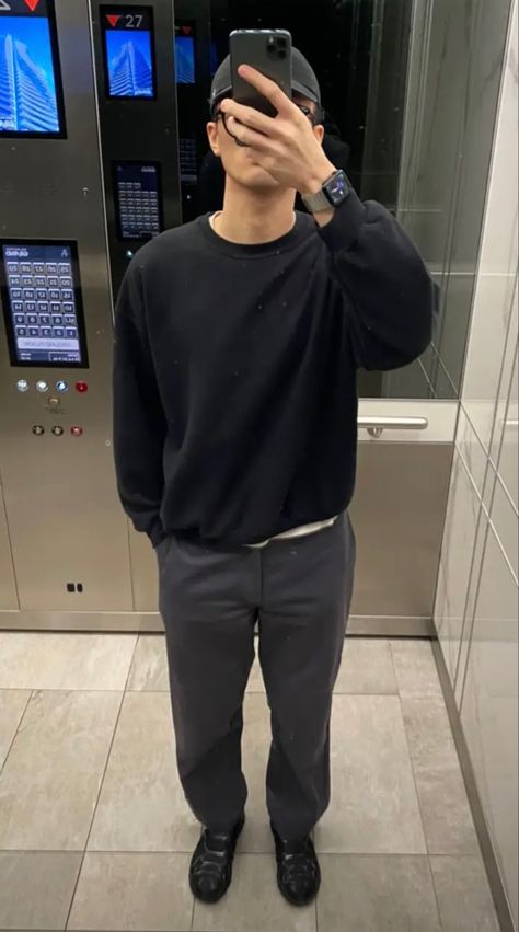 Gray Slacks Outfit, Slacks Outfit Men, Slacks Outfit, Expensive Outfits, Gray Slacks, Grey Slacks, Mens Outfit Inspiration, Streetwear Men Outfits, Fashion Fits