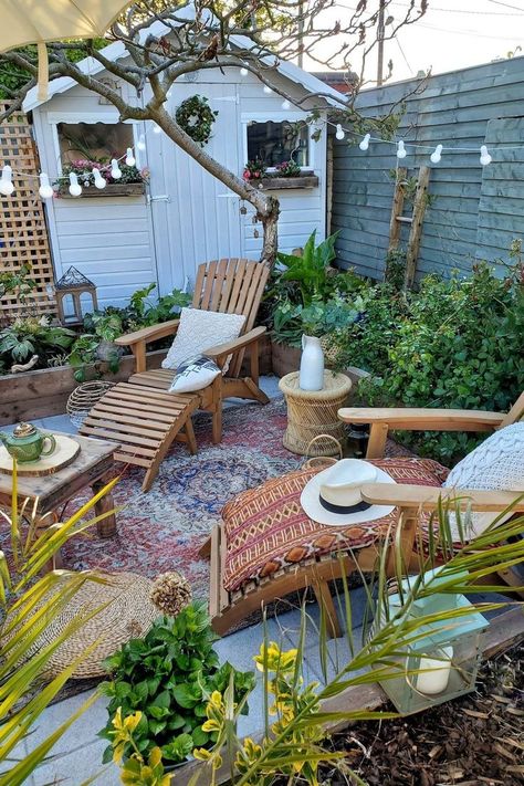 The outdoor living season is upon us and it’s time to start thinking about your outdoor spaces and getting them spruced up for this wonderful season. We have put together a collection of inspiring porches, decks, and patios that are surrounded by beautiful landscaping to help get you started. Backyard Inspiration, Backyard Inspo, Dream Backyard, Backyard Projects, Small Patio, Backyard Patio Designs, Garden Cottage, Back Garden, Backyard Oasis