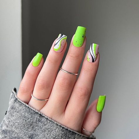 10 Fascinating Neon Green Nails Design To Try Neon Green Nails Design, Neon Green Nails, Bright Summer Nails, Green Nail Designs, Coffin Nails Long, Rainbow Nails, Short Nail Designs, Manicures Designs, Pastel Nails