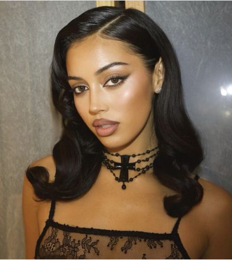 Cindy Kimberly Black Dress, Kimberly Hair, Mob Wife Makeup, Wolfie Cindy, Cindy Moon, Feminine Makeup, Dark Makeup Looks, Latina Makeup, Smokey Eyeliner