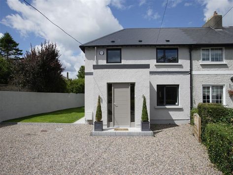 Take a peek inside the stunning 502 Howth Road - Irish Mirror Online 1960s Semi Detached House Renovation, Small Semi Detached House, Porch Extension, Extension Plans, House Colour, Never Judge, Council House, 1930s House, Built In Cupboards