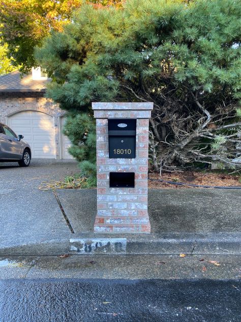 Lake Oswego Brick mailbox - Portland - by GO bricklaying | Houzz Mailbox Installation, Stone Mailbox, Brick Mailbox, Home Mailboxes, Large Mailbox, Vista House, Pools Backyard Inground, Mailbox Design, Interior Design Boards