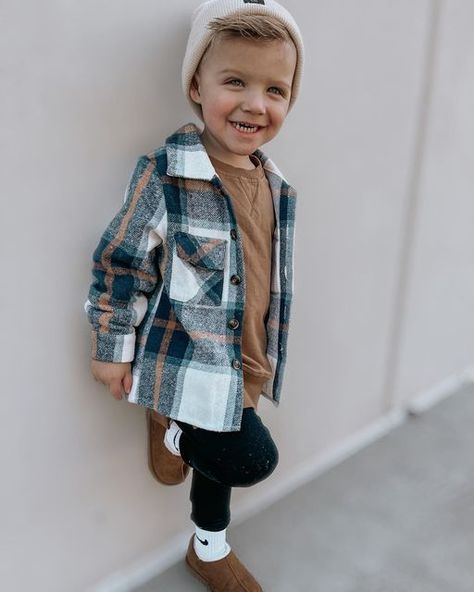 Toddler Ugg Boots Outfits, Kindergarten Boys Outfits, Toddler Picture Day Outfit Boy, Boys Uggs Outfit, Toddler Uggs Outfit, Toddler Boy Ugg Boots Outfit, Boys Ugg Boots Outfit, Boy Uggs Outfit, Winter Boy Outfits