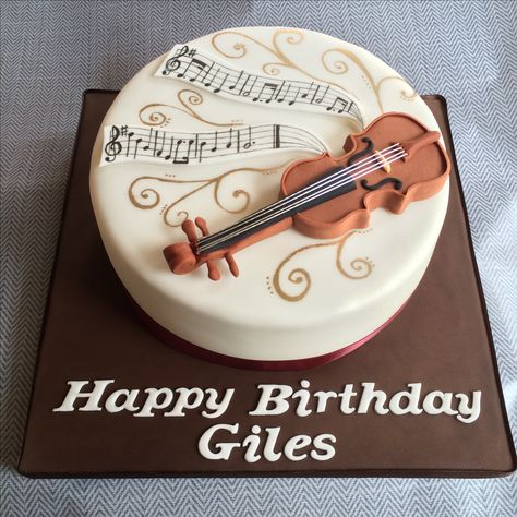 Violin Birthday Cake with Happy Birthday music score. Musical Cakes Birthday, Violin Theme Cake, Violin Birthday Cake, Violin Cake Ideas, Birthday Cake Music, Music Birthday Cakes, Violin Cake, Bolo Drip Cake, Theme Quinceanera