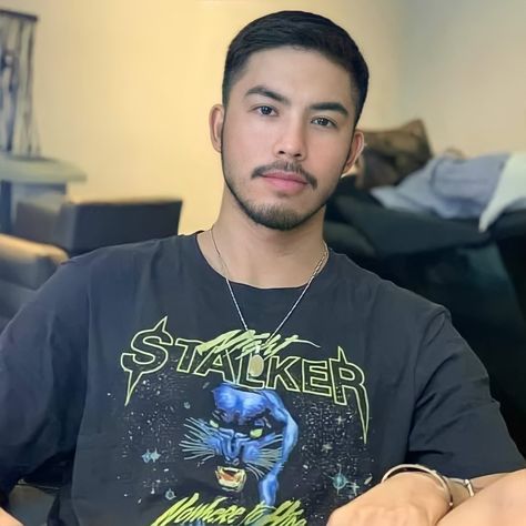 White And Asian Mixed Guys, Tony Labrusca, Physique Goals, Beer Painting, Man Haircut, Mixed Guys, Asian Man Haircut, Mixed Boy, Brp Port