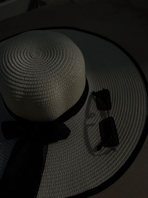 #sunhat #beachvibes #aesthetic #dark #blackandwhite Sunhat Aesthetic, Hat Aesthetic, Aesthetic Dark, Sun Hat, Old Money, Sun Hats, Turn Ons, Sun, Money