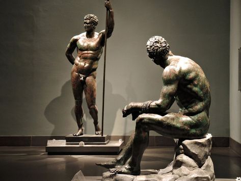 Two bronze sculptures of a Hellenistic Prince (left, 2nd century BC) and of a Boxer at Rest (right, dated from 4th to 1st century BC) National Roman Museum – Palazzo Massimo Boxer At Rest, Roman Sculptures, Roman Artifacts, Famous Sculptures, Ancient Greek Sculpture, Character Statue, Classic Sculpture, Greek Statues, Ancient Greek Art