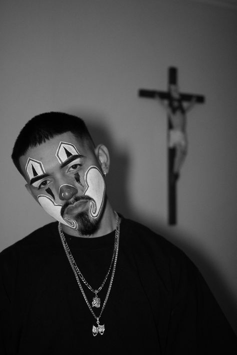 Men Clown Makeup Halloween, Cholo Clown Makeup Men, Chicano Clown Makeup Men, Men Clown Makeup, Halloween Face Paint Men, Chicano Halloween Makeup, Chicano Makeup, Clown Makeup Chicano, Clown Makeup For Men