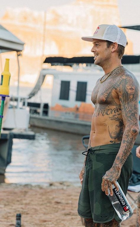 Ryan Sheckler, Attractive Guys, Tattoos, Quick Saves