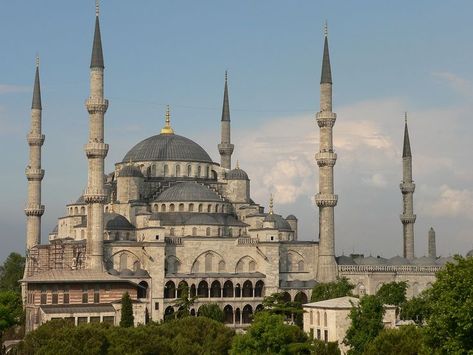 Empire Architecture, Sultan Ahmed Mosque, Ottoman Architecture, Blue Mosque Istanbul, Turkey Travel Guide, Byzantine Architecture, Mosque Architecture, Blue Mosque, Hagia Sophia