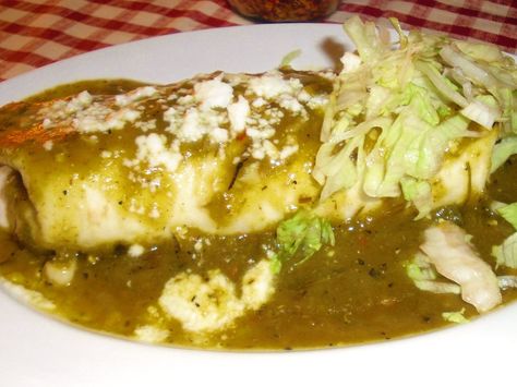 Burrito Sauce Recipe, Green Chili Burritos, Smothered Beef Burritos, Burrito Sauce, Mexican Burritos, Hatch Chili Recipes, Pork Burritos, Smothered Burritos, Hatch Green Chili