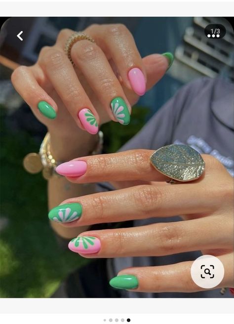 Tropical Nail Designs Short, Simple Hawaii Nails, Euro Summer Nails, Nails For Hawaii Vacation, Beach Vacay Nails, Beach Nails Vacation Simple, Nails Vacay, Press On Nails Ideas, Island Nails