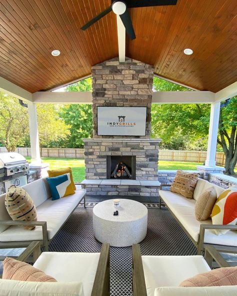 Gas Fireplace Outdoor, Fall Patio, Fireplace Outdoor, Covered Patio Design, Outdoor Grill Station, Patio Grill, Grill Station, Build Outdoor Kitchen, Patio Fireplace