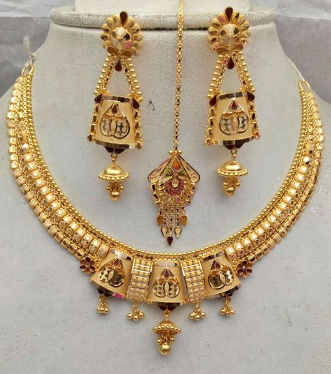 Mangalsutra Design, Bridal Necklace Designs, Gold Jewels Design, Gold Bridal Necklace, New Gold Jewellery Designs, Antique Jewellery Designs, Gold Mangalsutra Designs, Gold Necklace Indian Bridal Jewelry, Gold Bridal Jewellery Sets