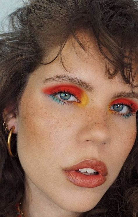 Colour Block Makeup, Fun Colorful Eyeshadow Looks, Colorful Makeup Simple, Colourful Eye Shadow, Colorful Eye Makeup For Work, Colorful Make Up Ideas, Funky Eyeshadow Looks, Revolution Birds Of Paradise Looks, Funky Eye Makeup Ideas