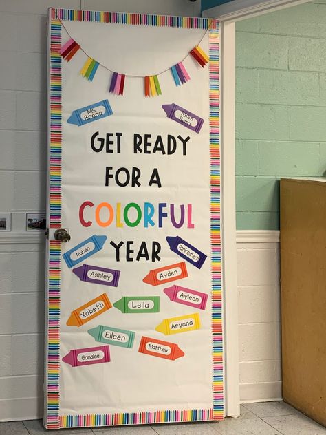 Door Chart For Preschool, Door Decor For Kindergarten, Colors And Shapes Door Decorations, Welcome Chart Ideas For Classroom, Kinder Door Decoration, Crayons Bulletin Board Ideas, Crayon Classroom Door Ideas, Rainbow Door Decor, Classroom Door Rainbow