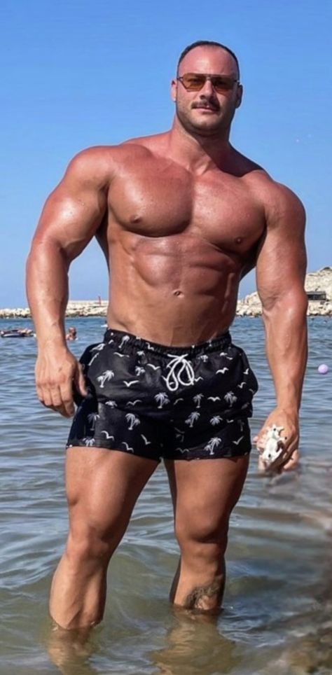 Tall Bodybuilder Men, Big Muscular Man, Large Muscular Men, Big Muscular Men, Muscular Man, Muscle Man, Bodybuilders Men, Body Building Men, Muscular Men