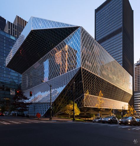 Deconstructivism Architecture, Oma Architecture, Seattle Library, Seattle Central Library, Seattle Public Library, Deconstructivism, Commercial And Office Architecture, Rem Koolhaas, Library Architecture