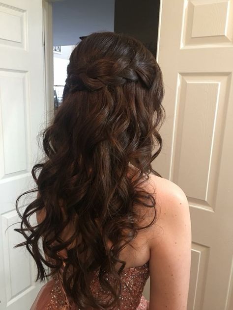 Prom Hairstyles For Long Hair With Braid, Braided Hairstyles For Quinceanera, Curled Hairstyles For Quinceanera, Prom Hairstyles Half Up Half Down Twist, Prom Curls Hairstyles, Curled Hair Down For Prom, Easy Fancy Hair Styles For Long Hair, Braid Quince Hairstyles, Curls With Braids Hairstyles Wedding