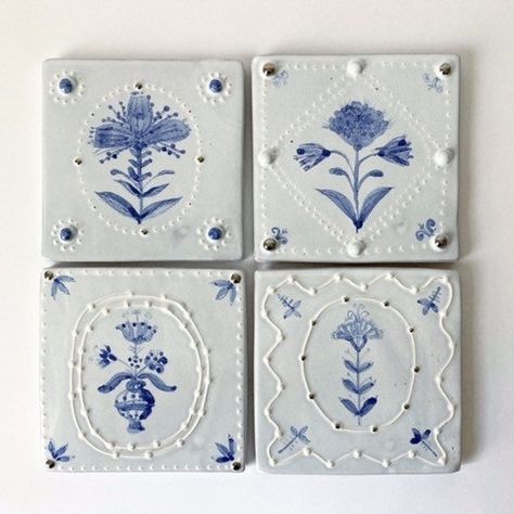 Hand Painted Tiles Kitchen, Diy Tiles, Pottery Tiles, Slip Decoration, Dutch Tiles, Painted Tiles, Hand Painted Tile, Studio Build, Painting Ceramic Tiles