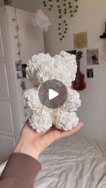 Derya🥐🥐 on Instagram: "Free gift idea part 2: DIY rose teddy🧸🎀🌹" Free Mothers Day Gift Ideas, Diy Crafts To Do When Your Bored, Things To Do When Bored Crafts, How To Make Flowers, Things To Do With Paper, Crafts To Try, Teddy Bear Crafts, Free Gift Idea, Toilet Paper Art