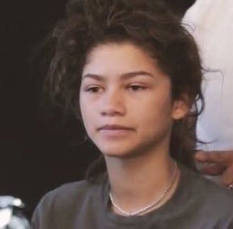 (rue)uphoria (@obvzdaya) | Twitter Zendaya Funny, Funny Face, Funny, Hair