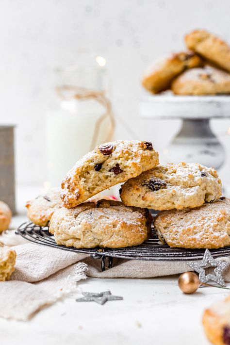 Stollen Bites, Stollen Recipe, Nut Loaf, Vegan Christmas Cookies, Dried Fruit Mix, Cookie Tins, Vegan Christmas, Vegan Condiments, Dessert Spoons