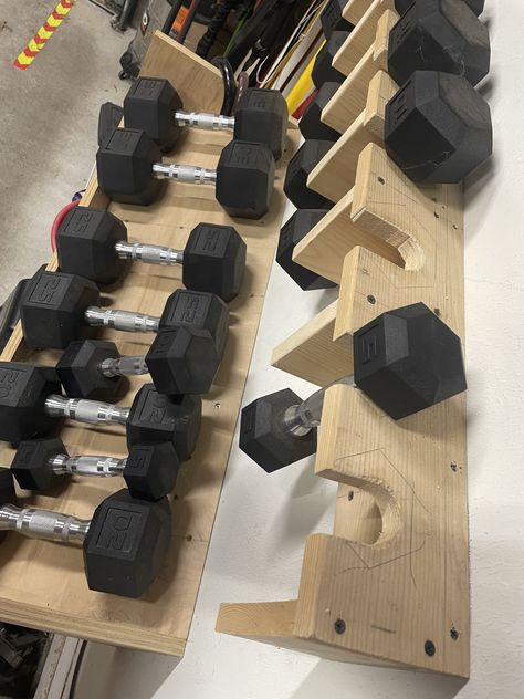 Dumbell Stand Diy, Dumbbell Stand Diy, Dumbbell Wall Rack, Dumbell Rack Diy Wood, Diy Dumbbell Rack, Homemade Dumbbell Rack, Gym Corner, Workout Corner, Diy Dumbbell