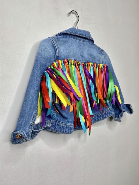 Diy Karneval, Tule Rok, Tie Dye Jackets, Diy Denim Jacket, Rainbow Ribbon, Crazy Hair Day, Crazy Hair Day At School, Easter Hair Bow, Pride Outfit