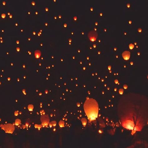 34 Creative Memorial Service Ideas » Urns | Online Laptop Wallpaper Hd 1080p Aesthetic, Laptop Wallpaper Hd 1080p, Laptop Wallpaper Hd, Lantern Fest, Lantern Wallpaper, Flying Lantern, Wallpapers Ipad, Dream Pictures, Sky Lanterns